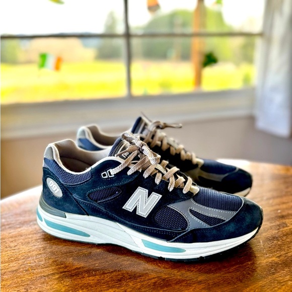 New Balance 991V2 - Picture 2 of 6
